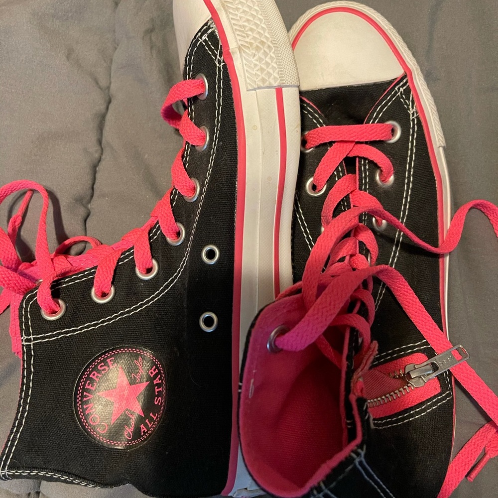 Women’s Hightop converse